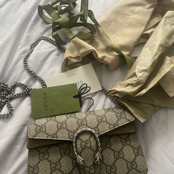 Authentic Gucci bag 💼❤️❤️ like new purchase in august 2023 - Picture 4 of 10